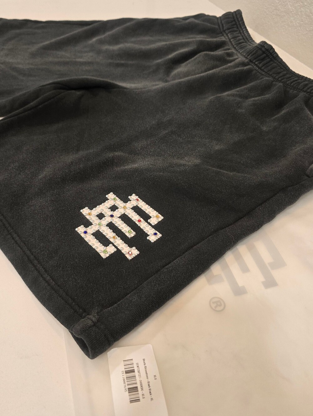 ERIC EMAMUEL - EE RHINESTONE SWEATSHORT - Black/Black